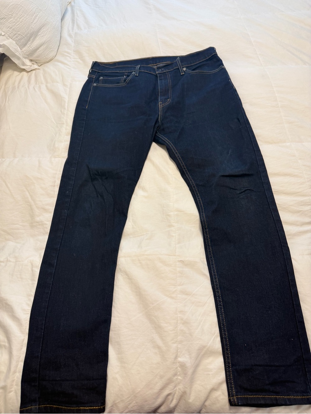 Levis Men's Dark Blue Straight Fit Jeans